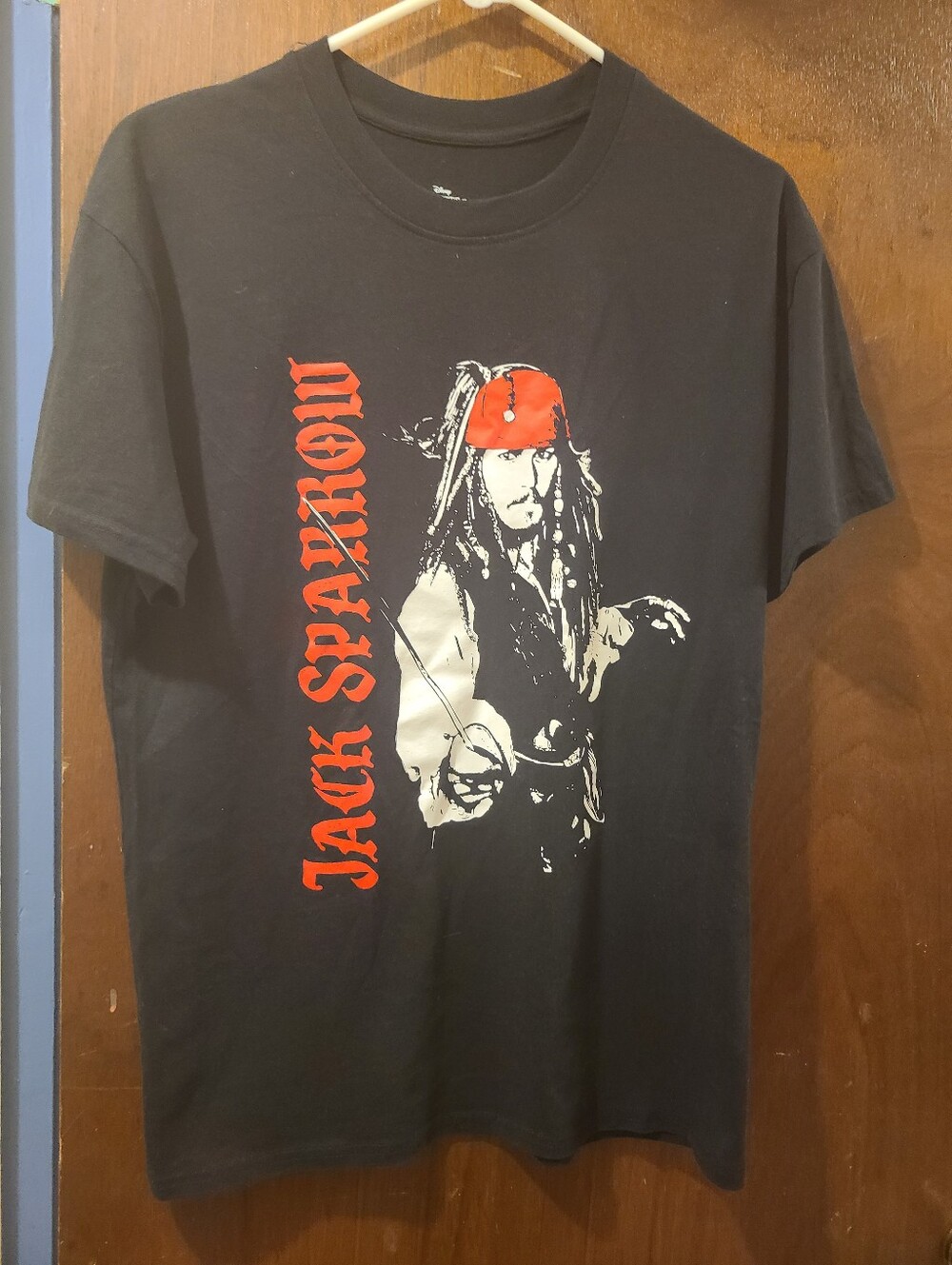 Walt Disney PIRATES OF THE CARIBBEAN JACK SPARROW T-Shirt MENS, L, Pre-owned